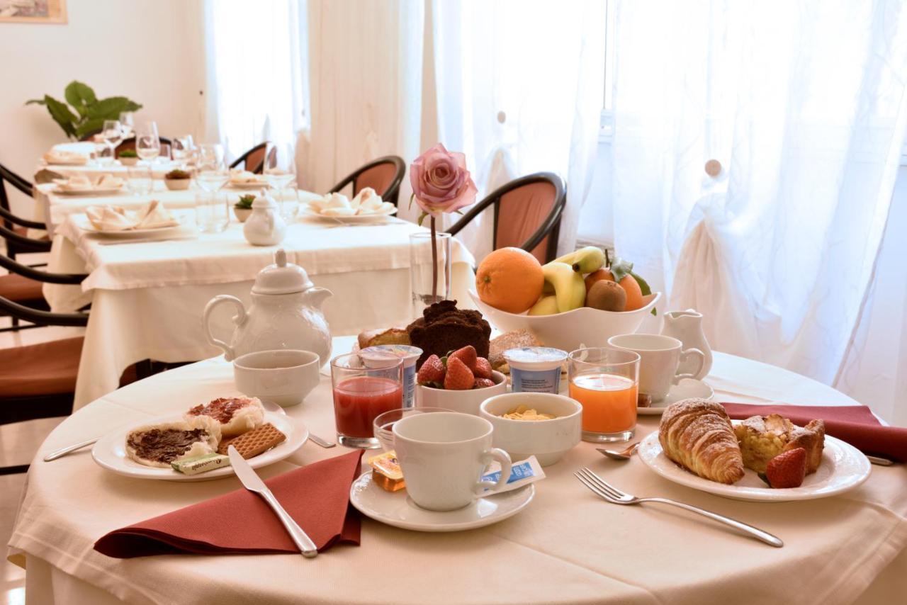 Hotel Morchio Mhotelsgroup Diano Marina Kültér fotó
