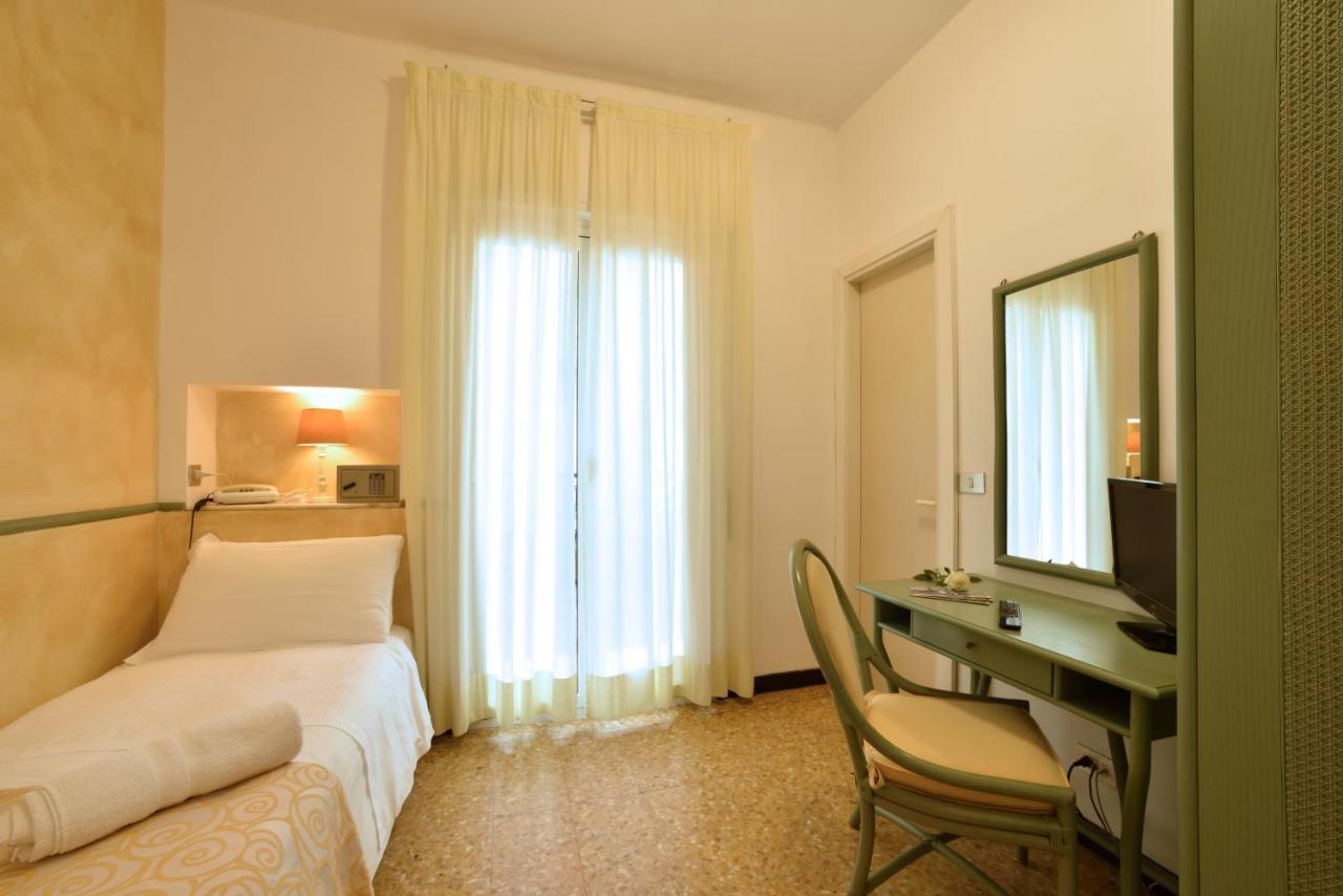 Hotel Morchio Mhotelsgroup Diano Marina Kültér fotó