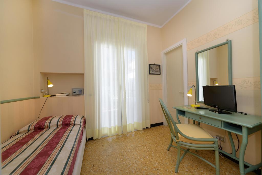 Hotel Morchio Mhotelsgroup Diano Marina Kültér fotó