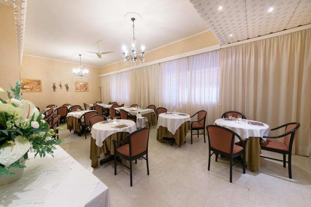 Hotel Morchio Mhotelsgroup Diano Marina Kültér fotó