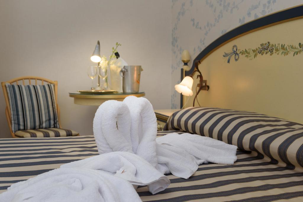 Hotel Morchio Mhotelsgroup Diano Marina Kültér fotó